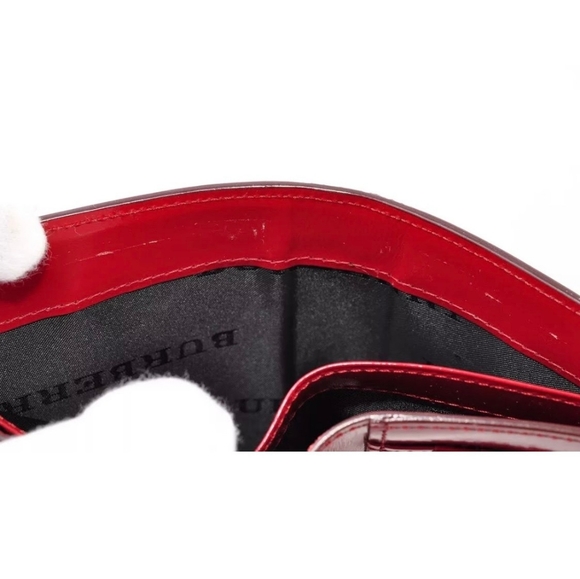 MINT! BURBERRY Check Clasp Bi-fold Folio Wallet Enamel Leather Red - Picture 4 of 10